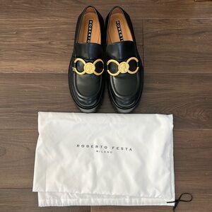 NEW - Italian leather Loafer